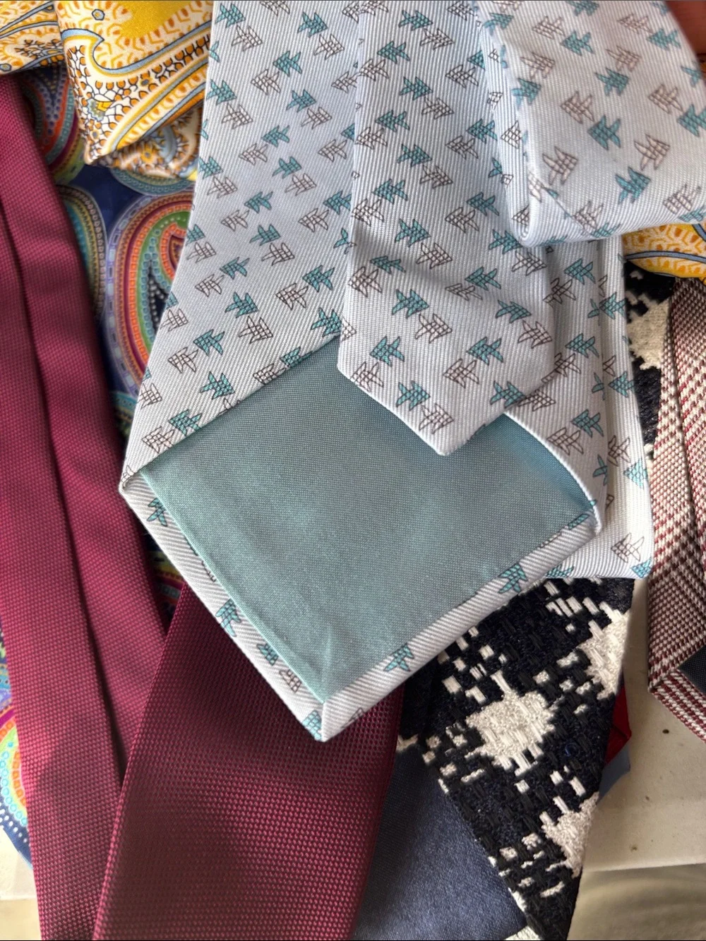Jim Thompson Men's White Tie with Teal and Light Brown Pattern